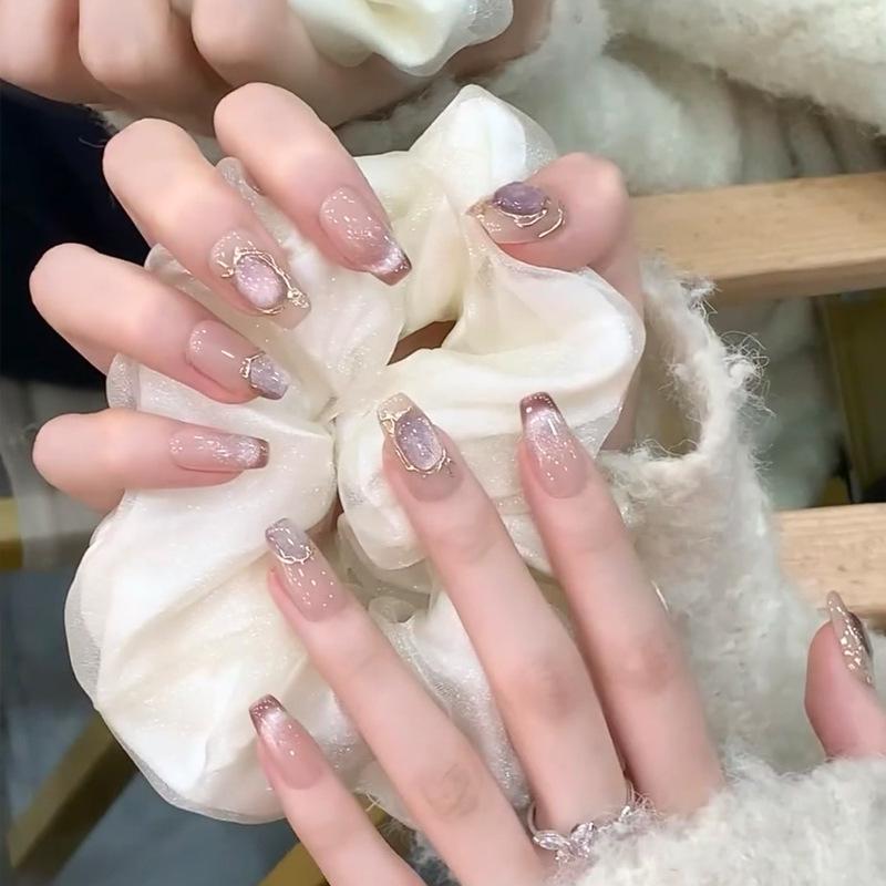 

Luxury Cat Eye Nail Art: Reusable, Skin-Flattering Press-On Nails Gold Plated Topcoat Glue