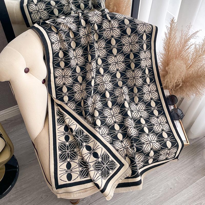 Korean Version Of Fashion Scarf Women'S Winter High-Grade Double-Sided Imitation Cashmere Thickened Warm And Cold Travel Shawl Cape