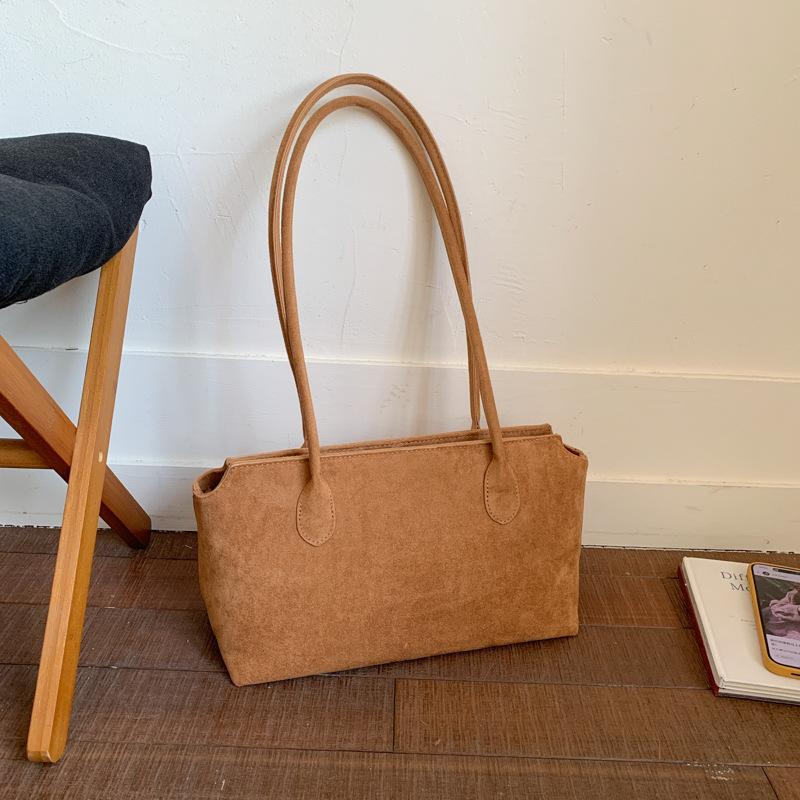 Retro Large-capacity Armpit Bag, Autumn New Fashion Women's Bag, High-value Tote Bag, Commuter Shoulder Bag.