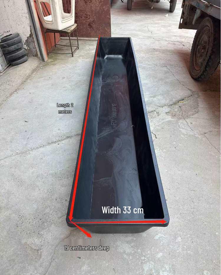 

Large Capacity Flat-Bottomed Trough for Sheep, Pigs, and More: Perfect for Feeding, Planting, or Raising Fish and Turtles