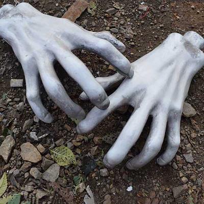 Neues Paar Plastik Künstliche Gruselige Hände Halloween Spukhaus Dekoration Ornament