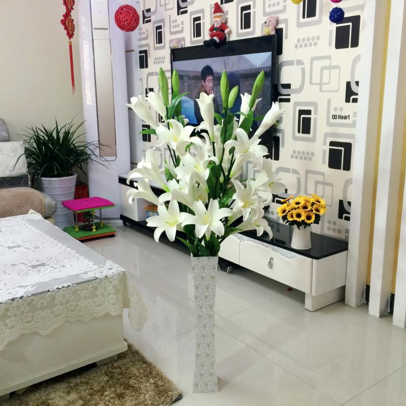 Künstlicher Hochzweig-Lilienstrauß: Seiden- & PU-Tulpen für Wohnzimmer-Bodendekoration