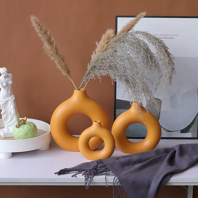 Nordische kreisförmige hohle Keramikvase Donuts Blumentopf Home Dekoration Zubehör Büro Desktop Wohnzimmer Inneneinrichtung Geschenk