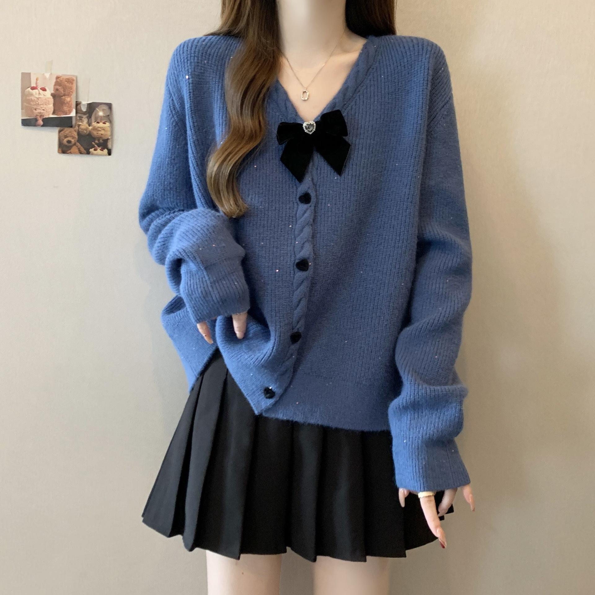 

Женский свитер с синим бантом больших размеров - Коллекция Весна/Осень 2025: Топ трикотажный с мягким характером 4XL (suggested 170-190 lbs) синий