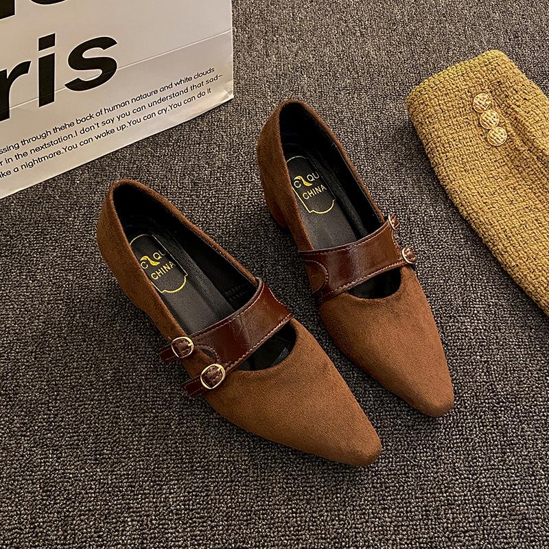 22 new French retro pointed head shallow mouth single shoes elegant inner height increasing temperament commuter shoes