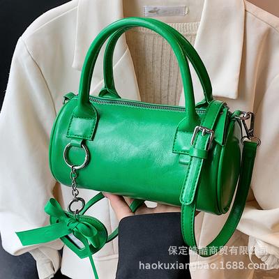 Niche Design Bag Women's 2025 New Summer Versatile Shoulder Messenger Bag Korean Version Ins Portable Cylinder Bag