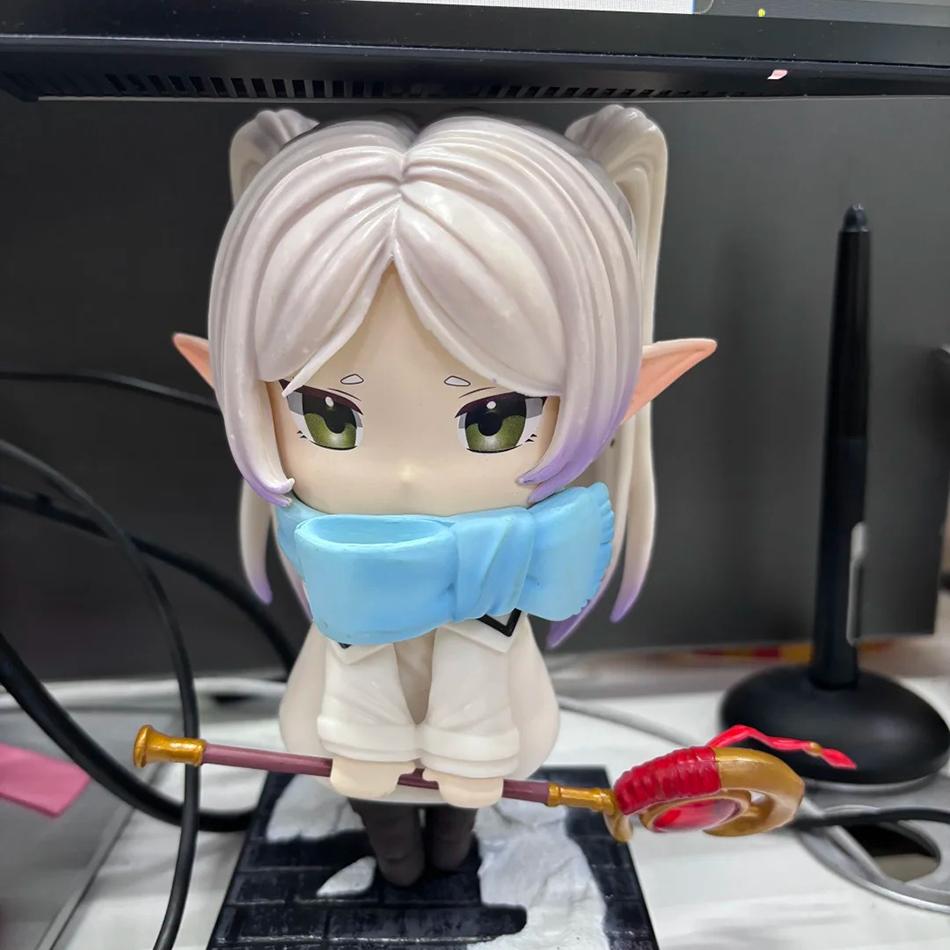 14CM Anime Sousou no Frieren Frieren Figure Winter Clothing Doll Cute Model Standing Posture Toy Collection Aciton Figure Gifts