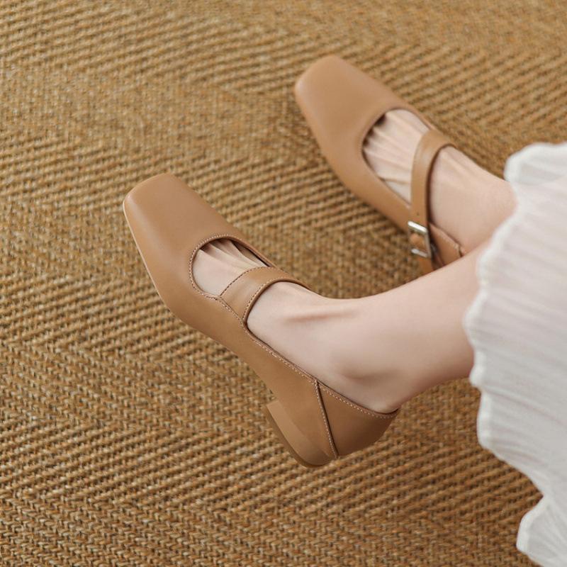 Neue Sommer Ein-Pedal kleine Lederschuhe Damen einfarbig eckige Spitze Vier Jahreszeiten tragbar große und kleine Größe Damenschuhe lässige Mode einzelne Schuhe