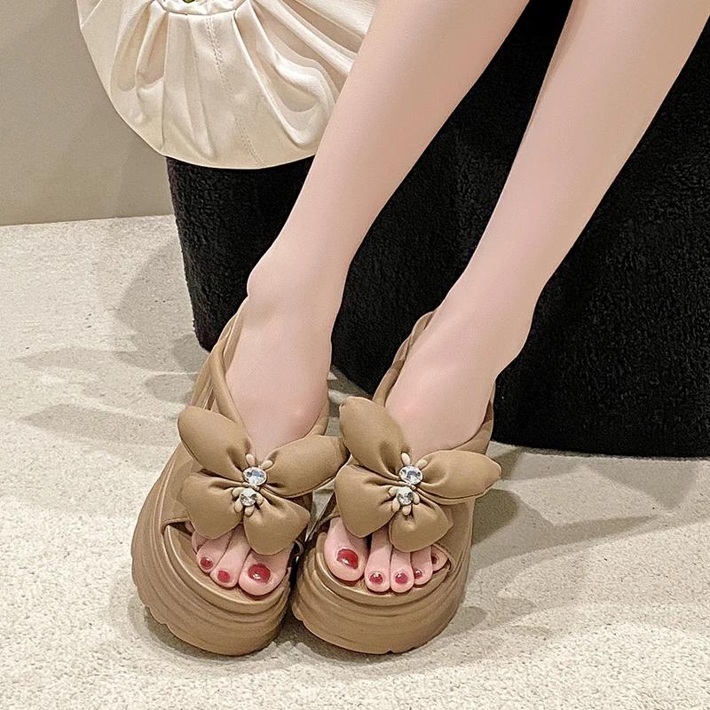 Fashion 8.5CM New Summer Leather Slippers Women's Outside Chunky Sandals 2025 Fashion Wedges Platform Shoes Woman Flats Beach Flip Flops