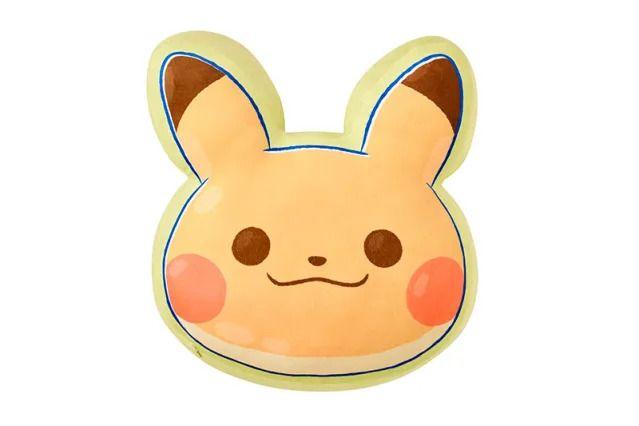 [USED] Taiwan Exclusive FamilyMart Pikachu Giant Soft Cushion Blanket