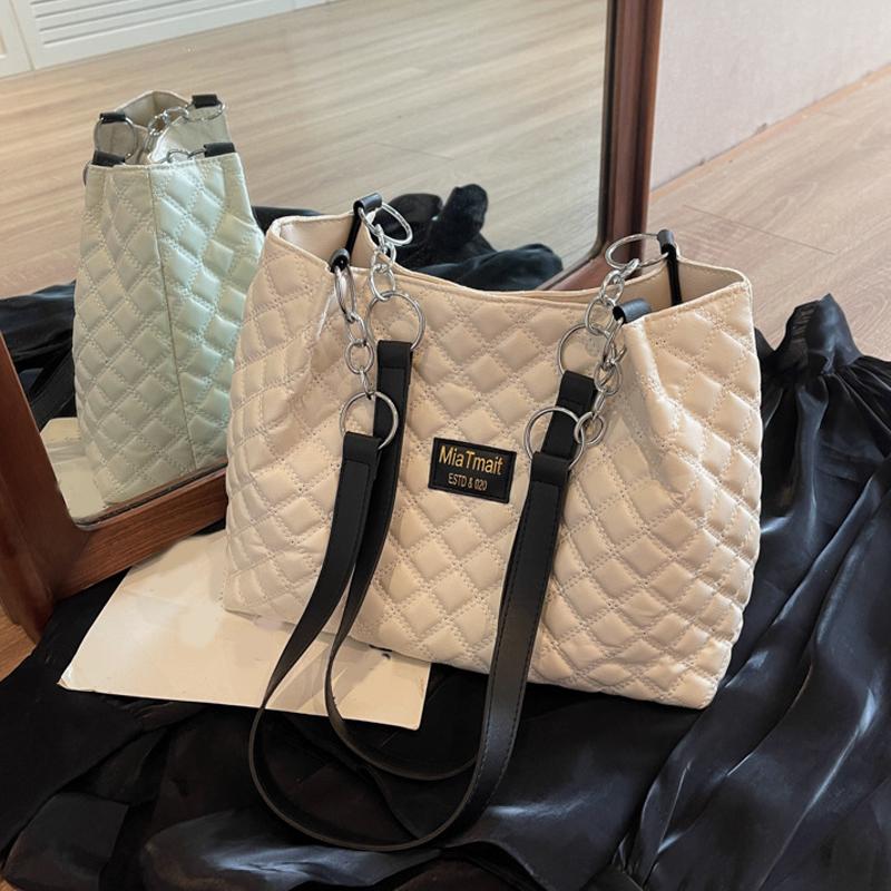 Women Fashion Shoulder Bag PU Leather Large Capacity Handbag and Purse For Female Travel Quilted All-match Shopping Tote Bag