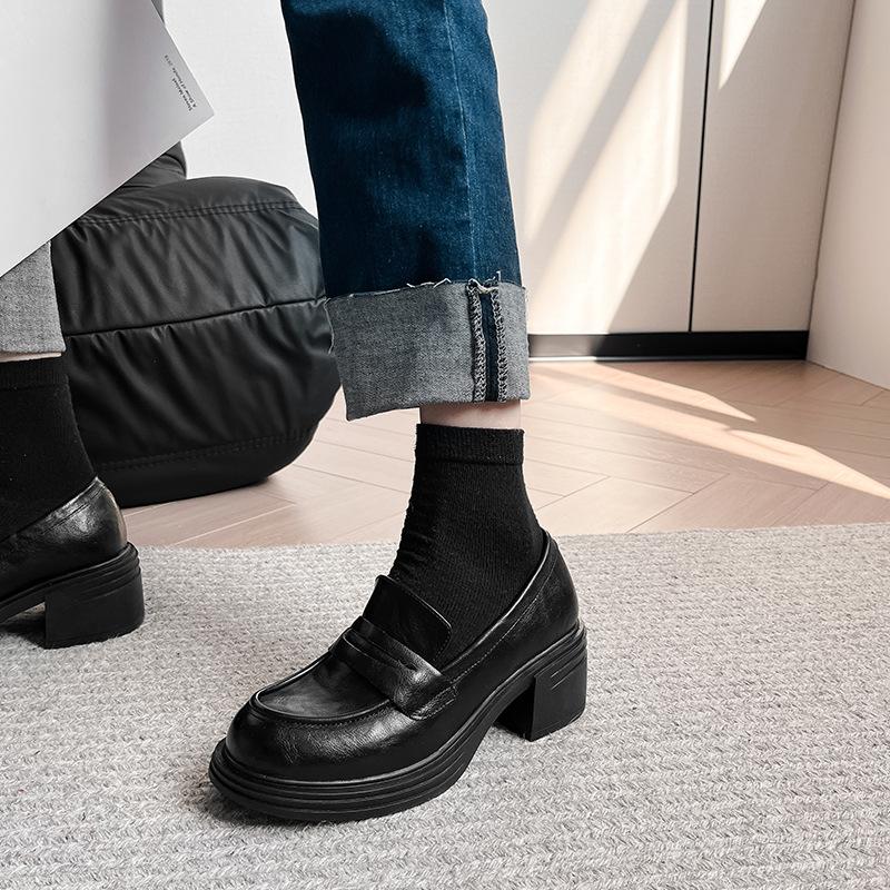 Classic retro British style loafers women's small height-increasing single shoes thick heel one pedal simple black small leather shoes