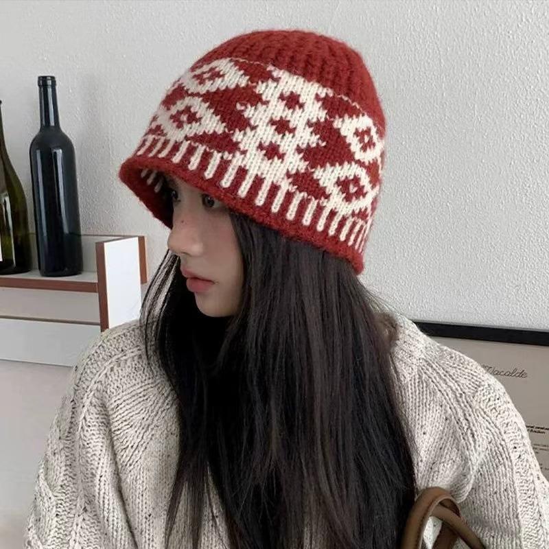 Knitted Hat Women's Hat Fashion Contrasting Colors Autumn and Winter Warm Bucket Hat Niche Big Head Circumference Wool Hat Shows Small Face