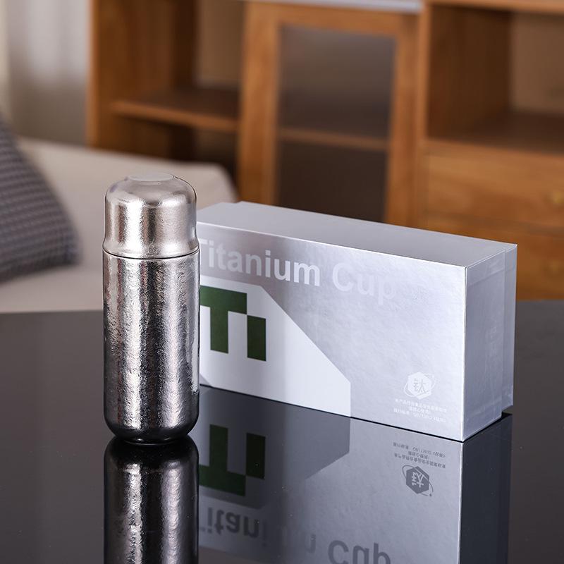 Premium Magnetic Titanium Insulated Mug - Portable High-End Tea Cup