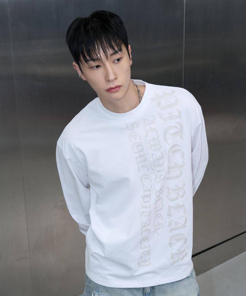Pichibeullaeg Vertical Logo Long Sleeve Tee (White)