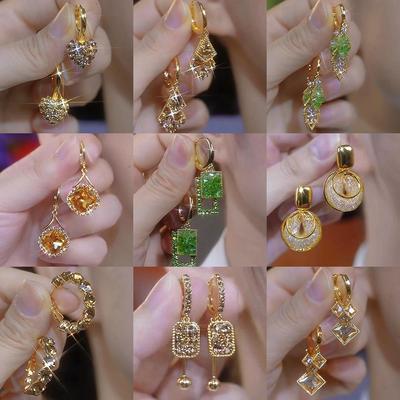 Exquisite Geometric Flower Diamond Stud Earrings - Light Luxury Fashion Style