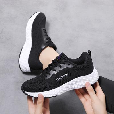 Nya damskor i stor storlek, mjuksulade vardagsskor för alla fyra säsongerna, trendiga löparskor, sportiga flygvävda andningsbara sneakers