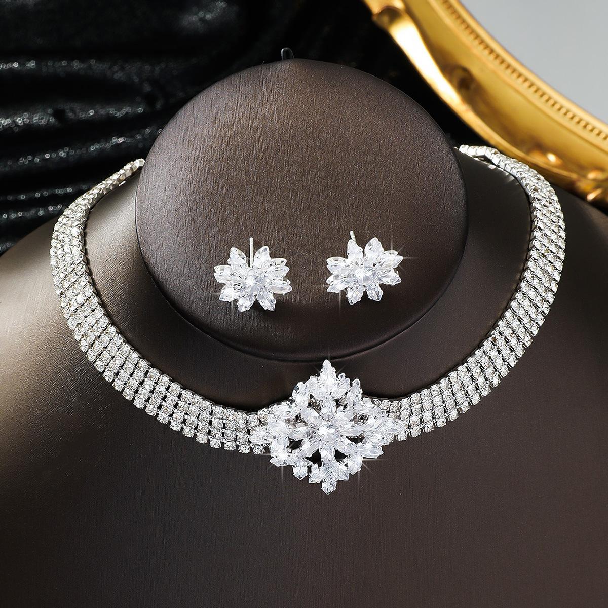 Medieval Design Full Diamond Oval Snowflake Zircon Necklace Earrings Bridal Suit Wedding Dress Dinner Accessories