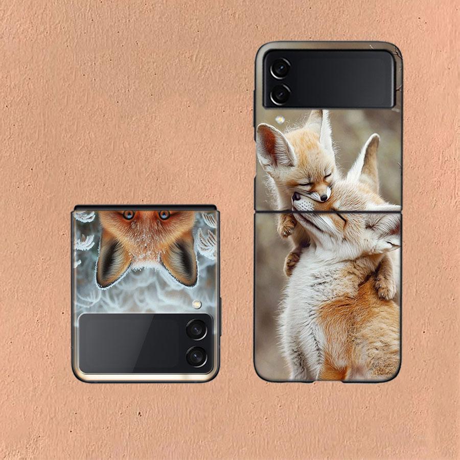The Red Fox in Winter Ice and Snow Coque For Samsung Z Flip7 6 Galaxy Case Shockproof Z Flip5 Z Flip3 4 5G Hard Cover Phone TPU
