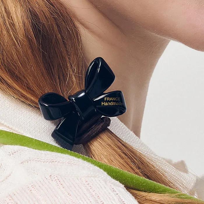Mono of Ribbon Hair Tie