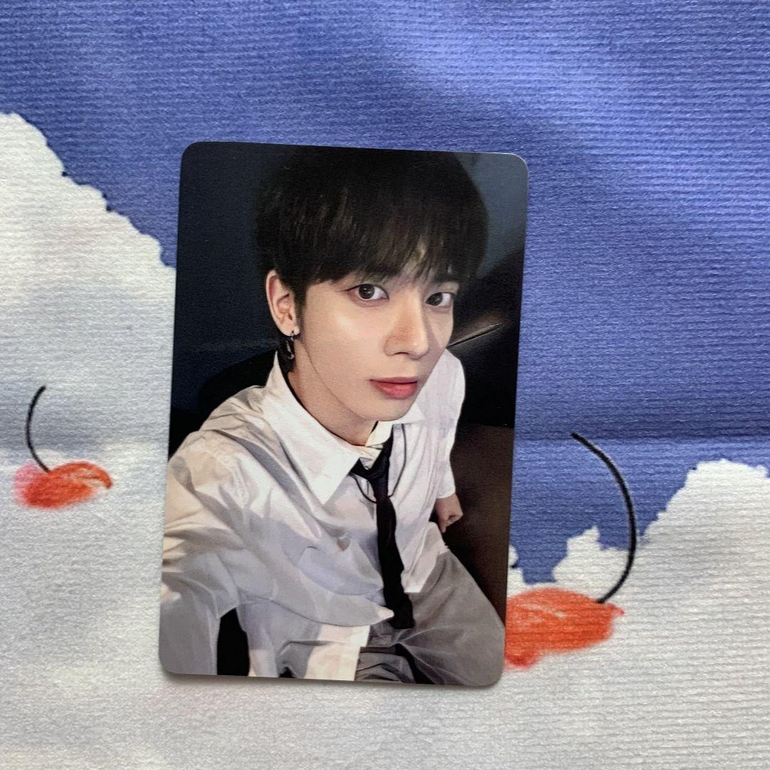 

[USED] TXT Kpop Nara Taehyung SANCTUARY US Exclusive Trading Card