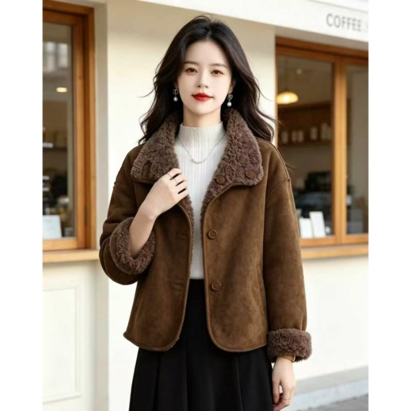 Autumn and Winter Double-sided Lamb Fur Integrated Coat Women's Short Fashion Warm Coat
