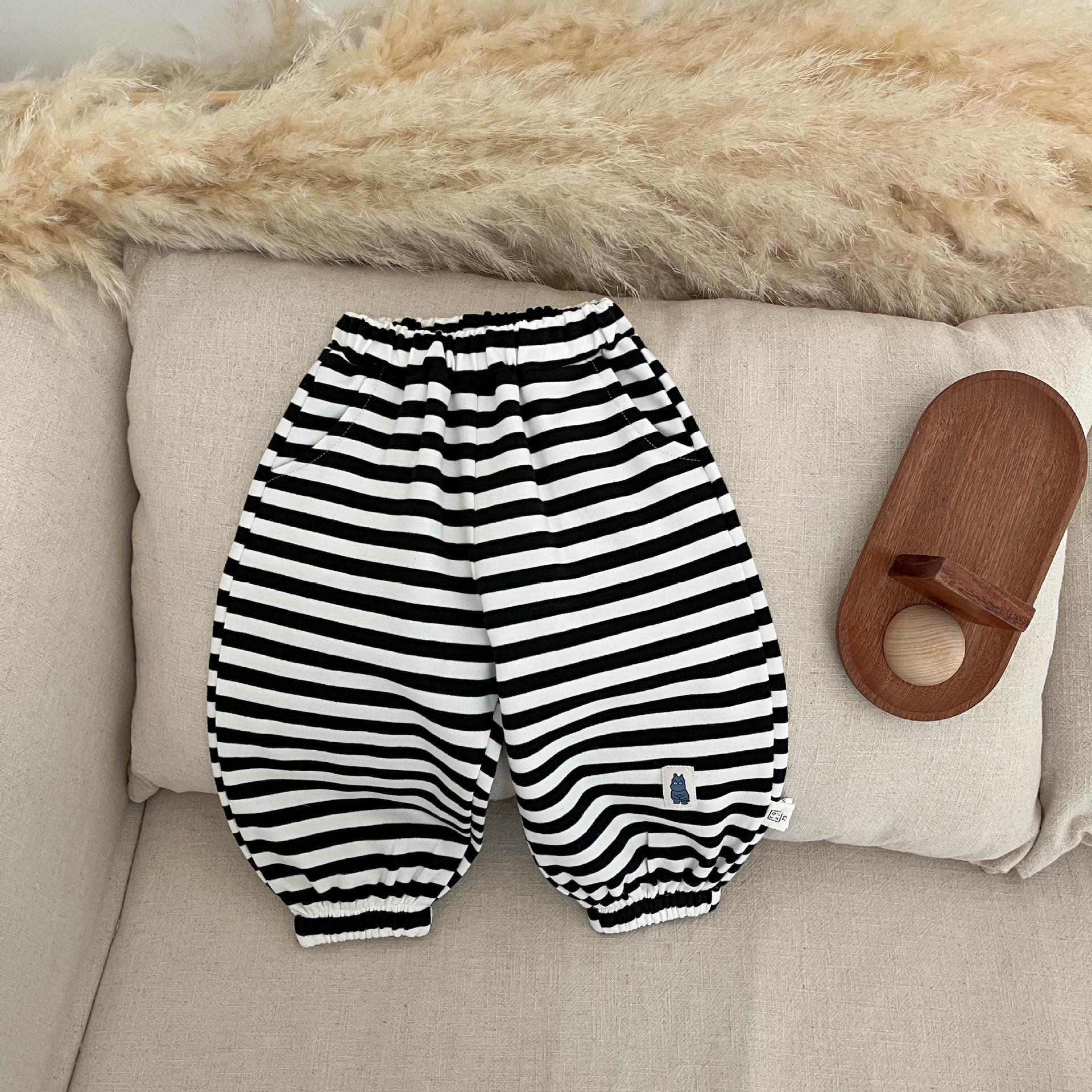 

Модный джинсовый жакет для мальчика и универсальный комплект брюк с манжетами Size 100