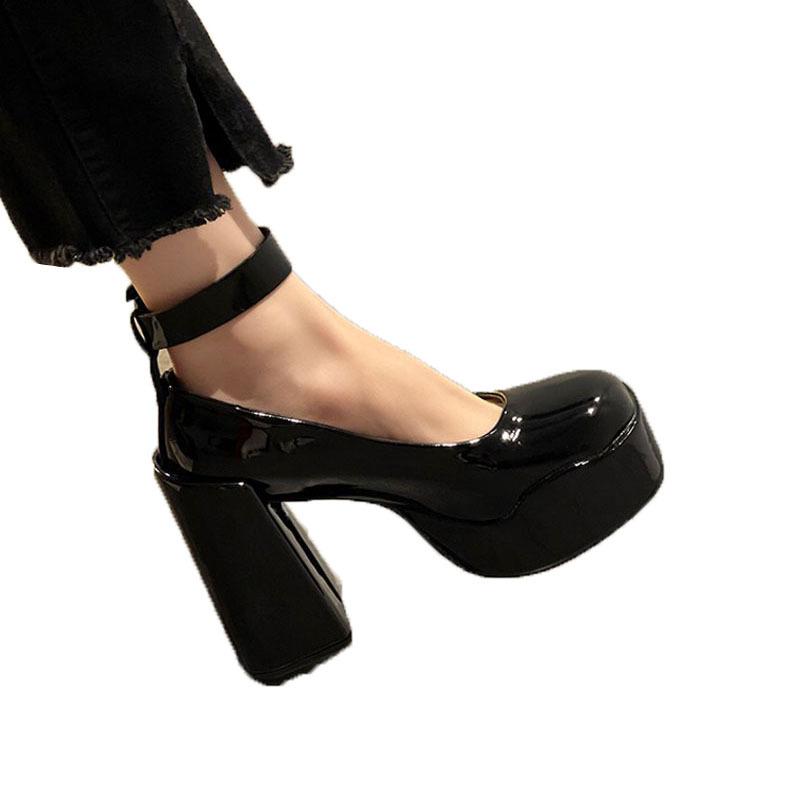 Lackleder runder Kopf superhoher Absatz dicker Absatz Ein-Wort-Schnalle Einzelne Schuhe Damen 2025 Frühling und Herbst wasserdichter Tisch flacher Mund