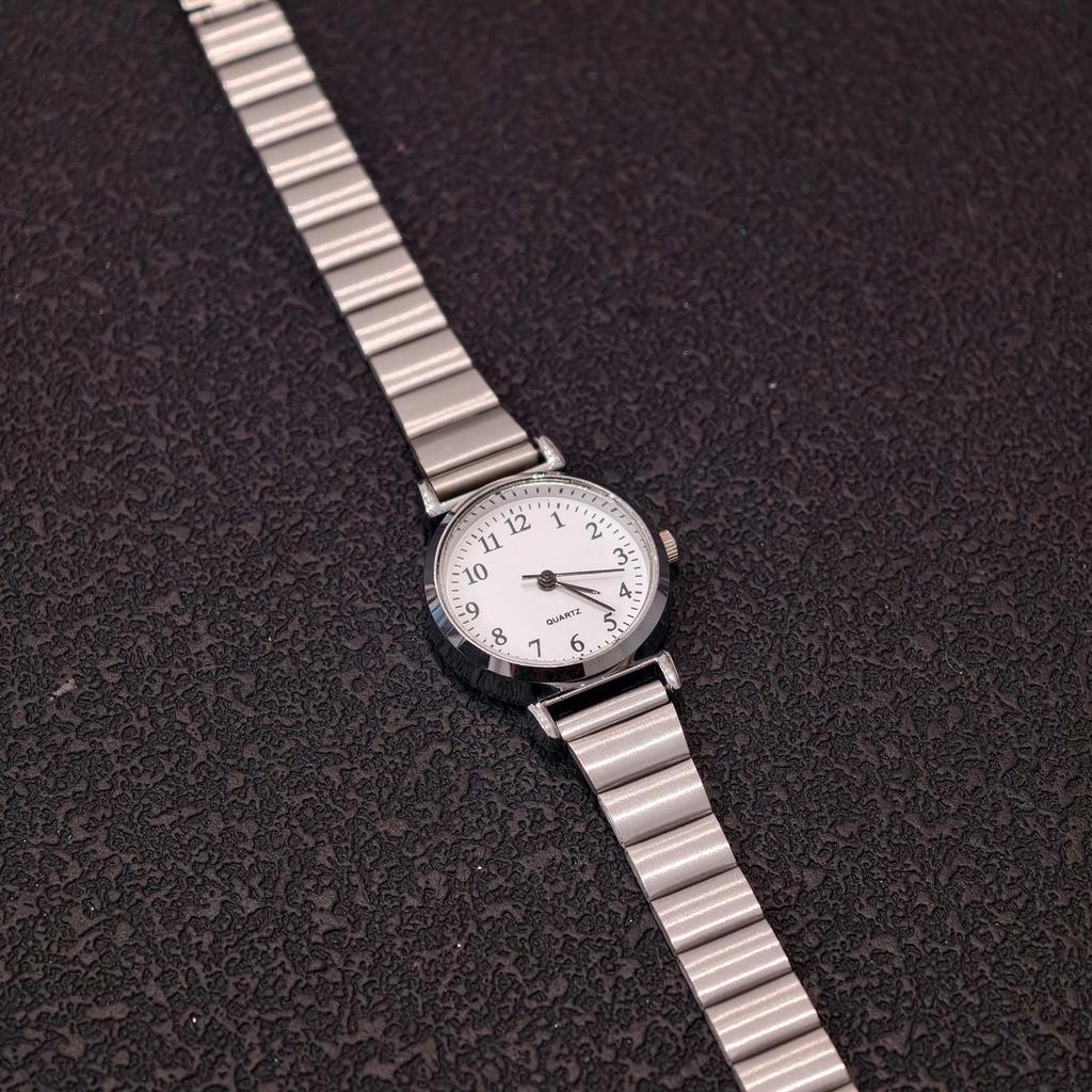 New Fashion Women'S Casual Quartz Watch Retro Metal Strap Women'S Watch High Value Wind Simple Quartz Watch
