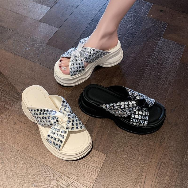 Fashion Waterproof Table Slippers Summer New Round Head Open Toe Cross with Crystal Buckle Anti-slip Wear-resistant Sandals