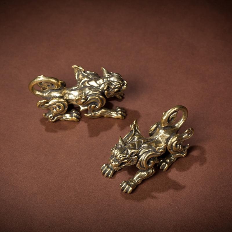 Chinese Mythical Brass Kylin Statue Miniature Solid Cast Ancient God Figure Desktop Ornament Study Room Decoration Gift