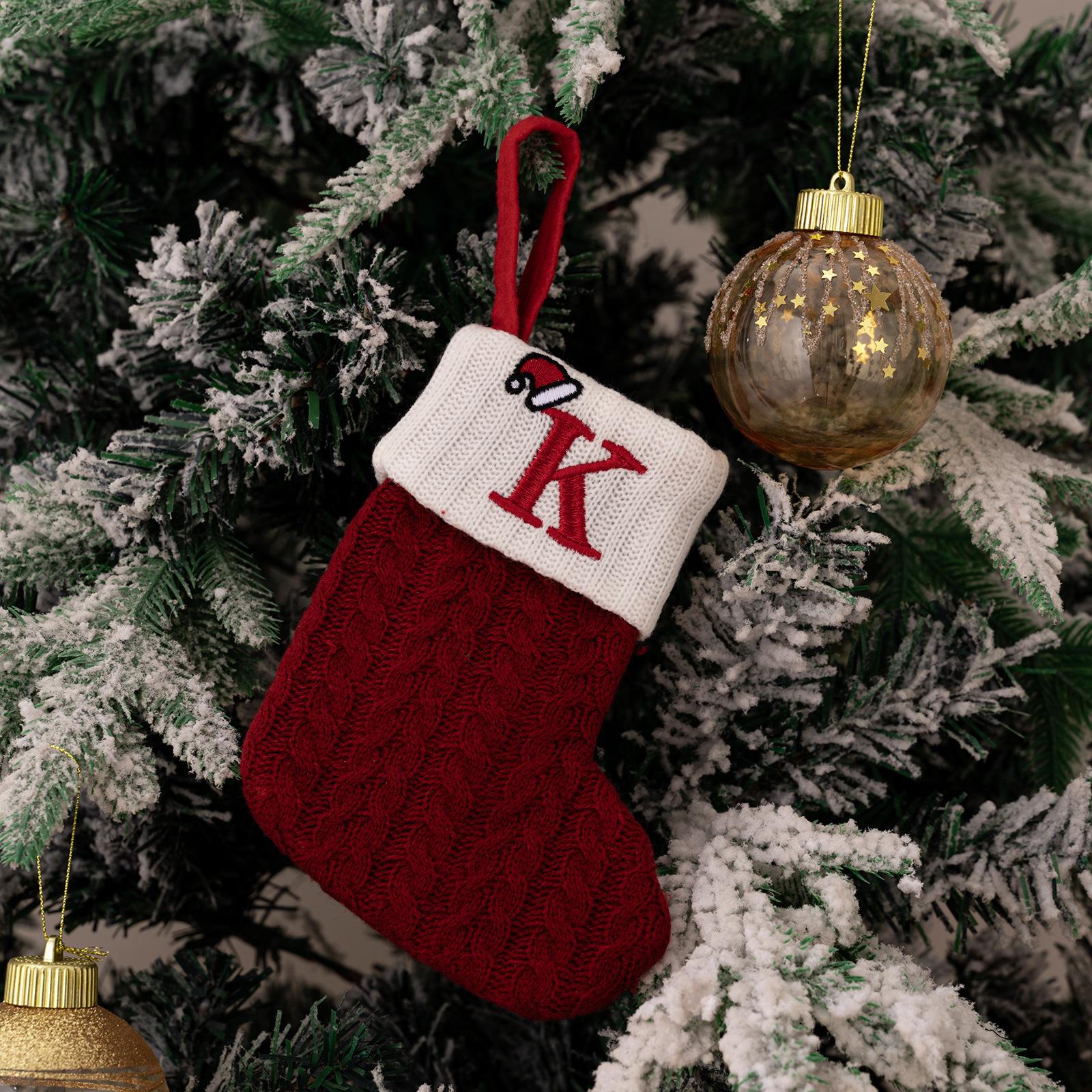

1PC Red A-Z Letter Hanging Christmas Stockings Monogram Knitted Socks Fireplace Christmas Tree Hanging Party Decoration 1PC