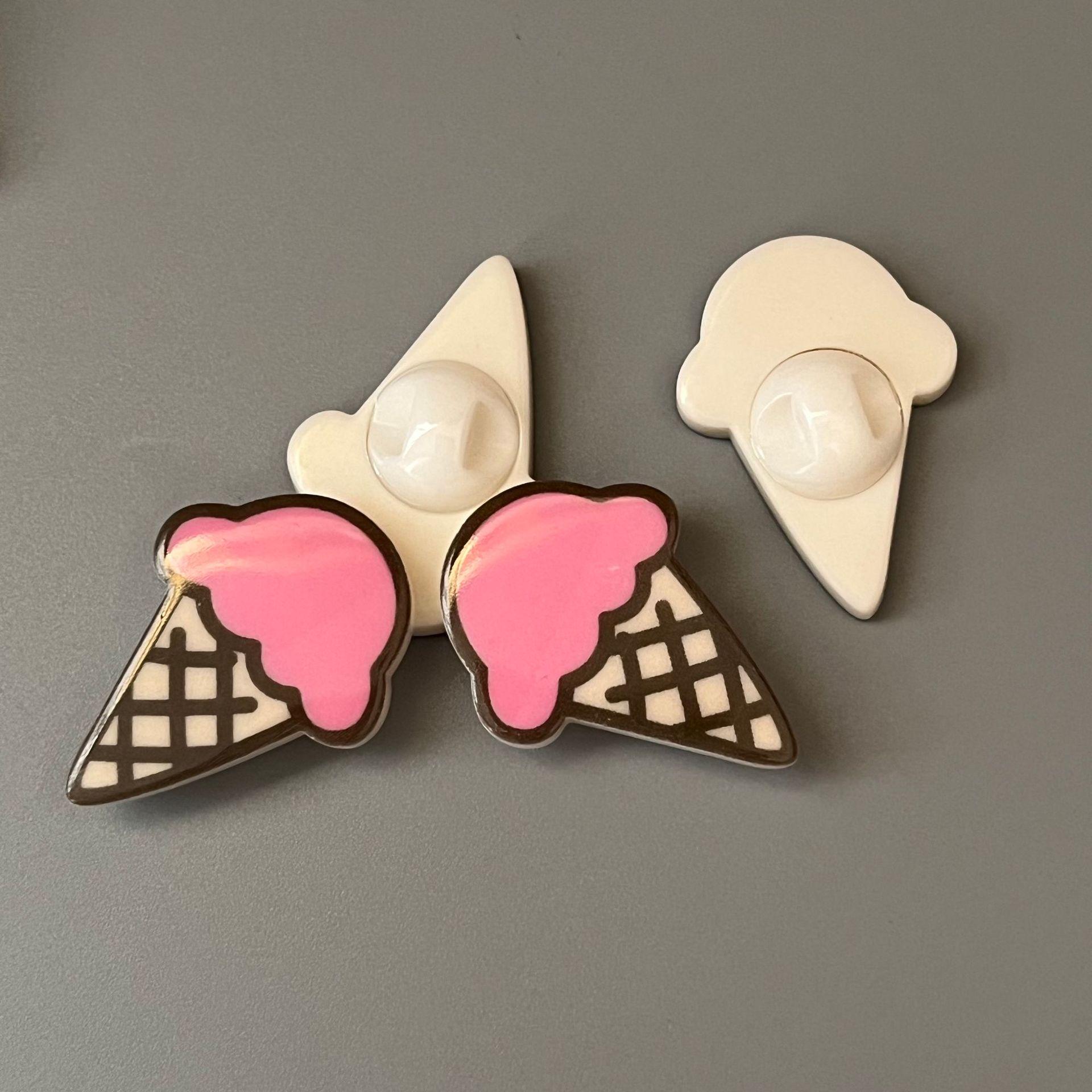 

Ice Cream Cartoon Button Accessories: Cute Coat, Cardigan, Shoe, and Sweater DIY Jewelry