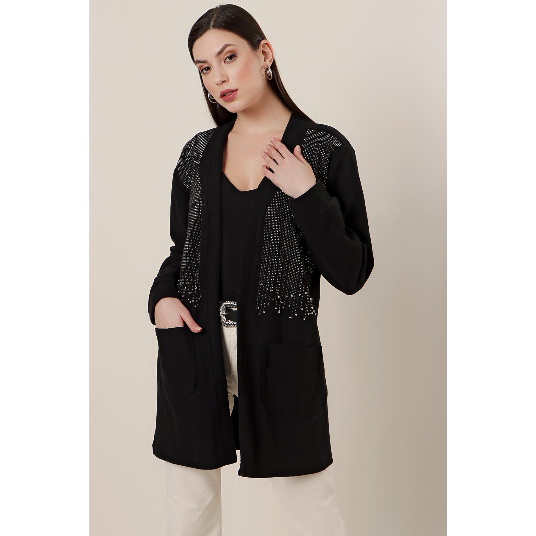 

Кардиган с карманами и отделкой камнями