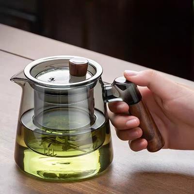 Kuchynské dopolnky – Čajníky, kanvice na kávu a džezvy