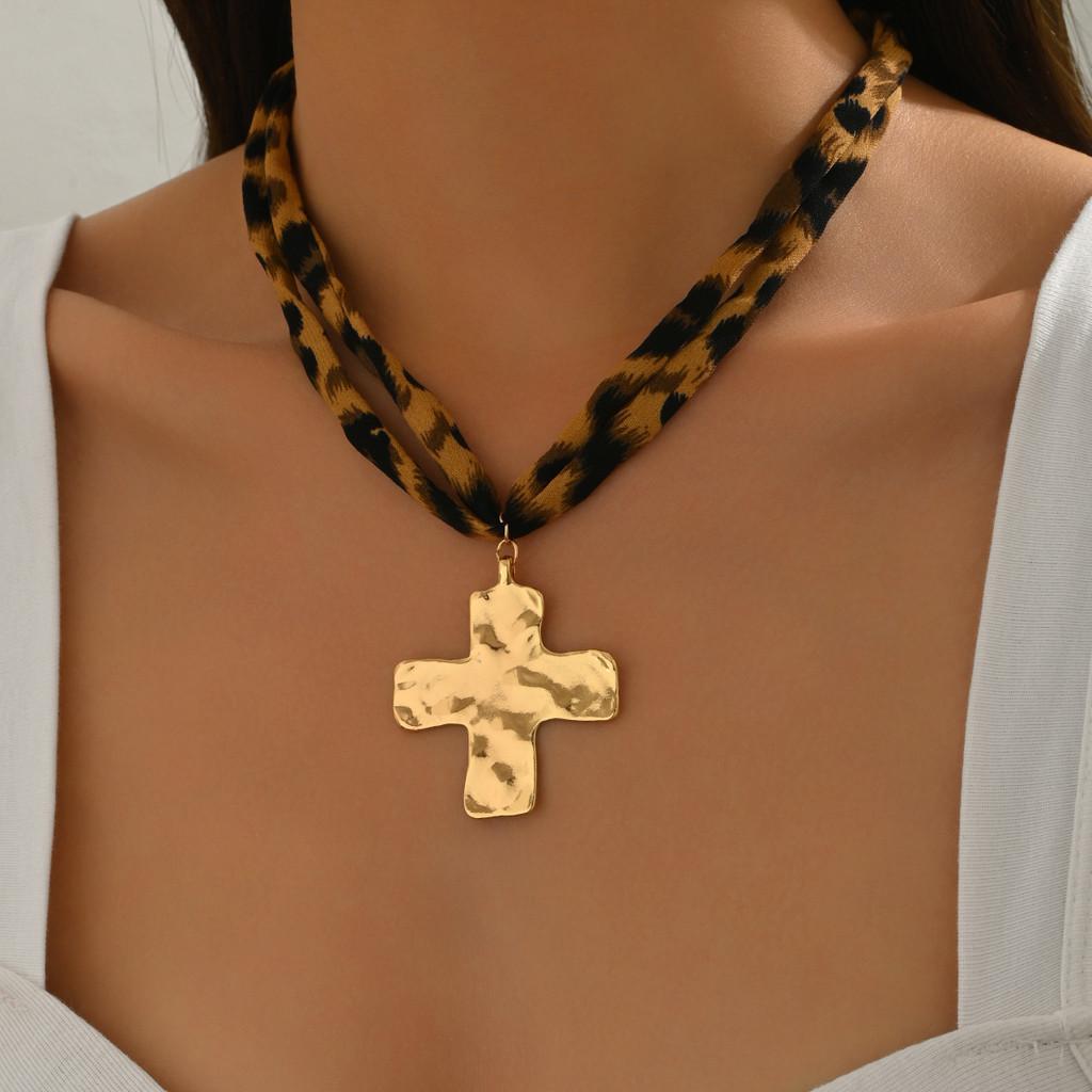 Summer Cross Necklace With Shell And Leopard Print Pendant For Women
