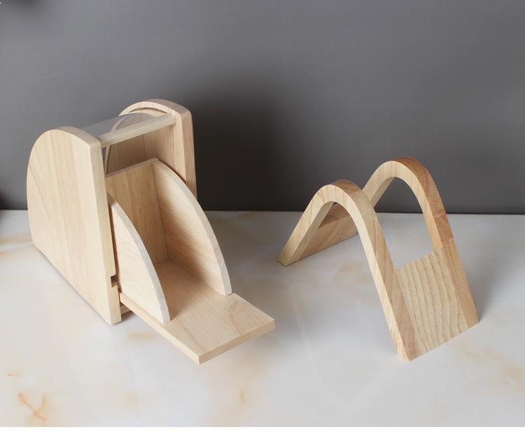 Aufbewahrungsbox für Kaffeefilterpapier aus Massivholz mit staubdichtem V60-Kegelständer und gewölbtem Boden.