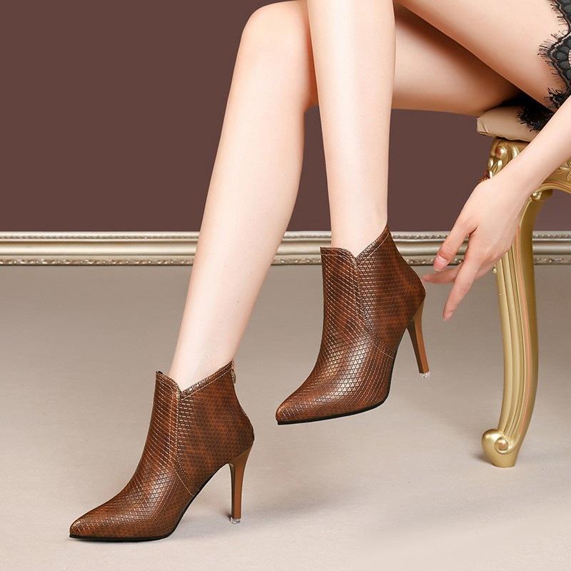 High-heeled fashion boots women's 2026 autumn and winter new fashion stiletto pointed rear zipper short boots