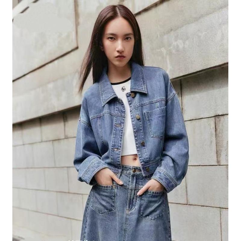 Women's Plus Size Retro Denim Jacket - 2026 Autumn Collection