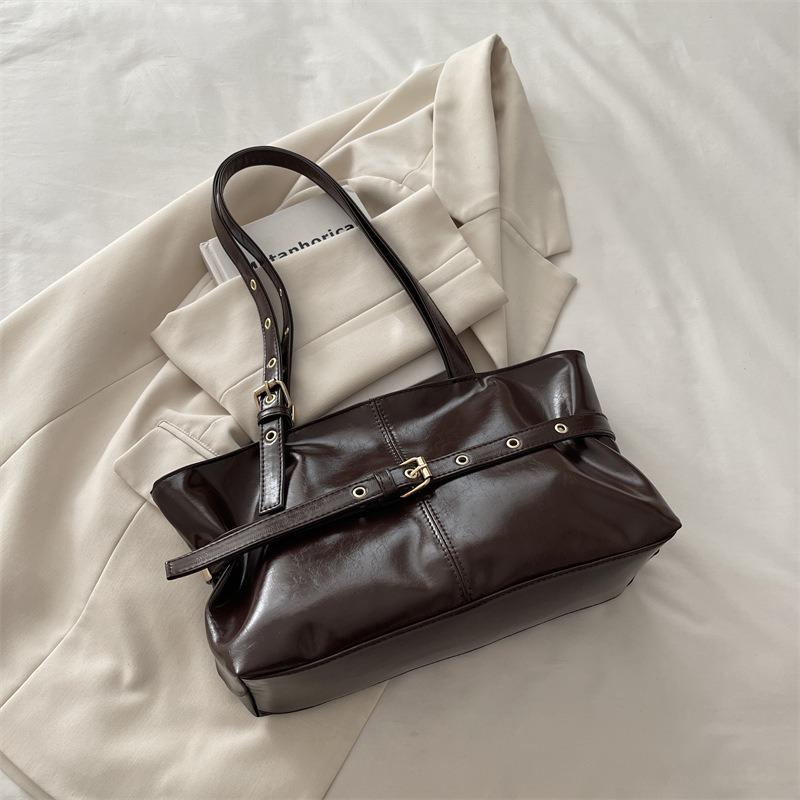 

New Fashionable Versatile Belt Buckle Handbag Large Capacity Women s Shoulder Bag Tote Commuter Simple Vintage Underarm Bag кавовий