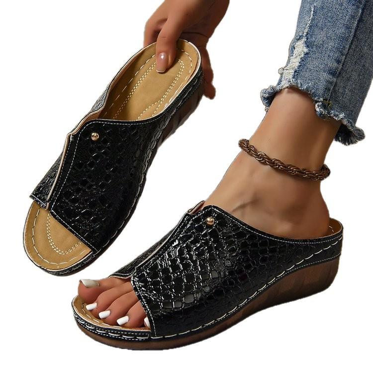Summer New Large Size Sandals Platform Fish Mouth Sewing Line Women's Slippers Crocodile Pattern PU Women's Slippers