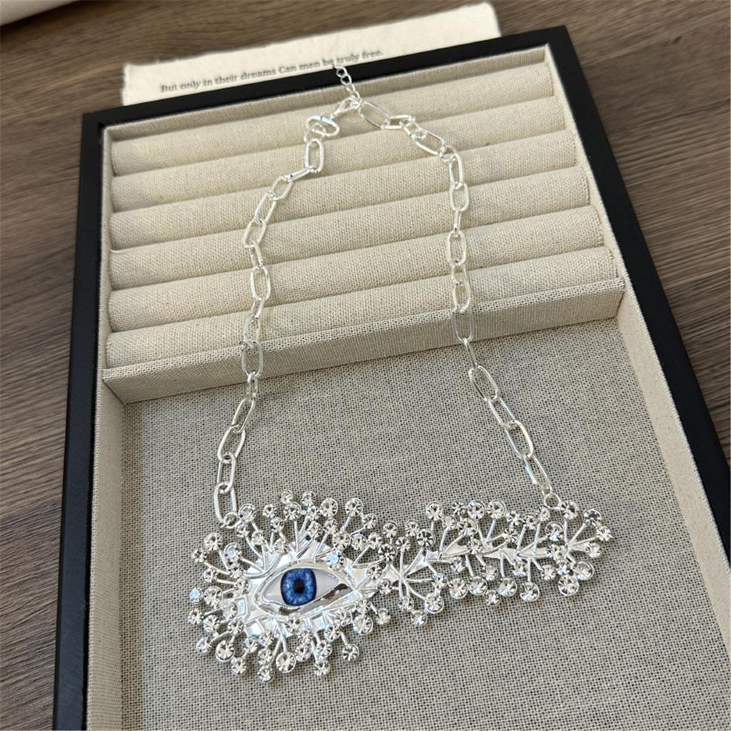 Tooxika French Paris Style Personality Burst Eyes Full Of Diamonds Necklace Light Luxury Senior Sense Of Fashion Runway Collarbone Chain For Women
