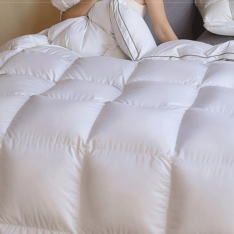 Warm White Duck Down Quilt
