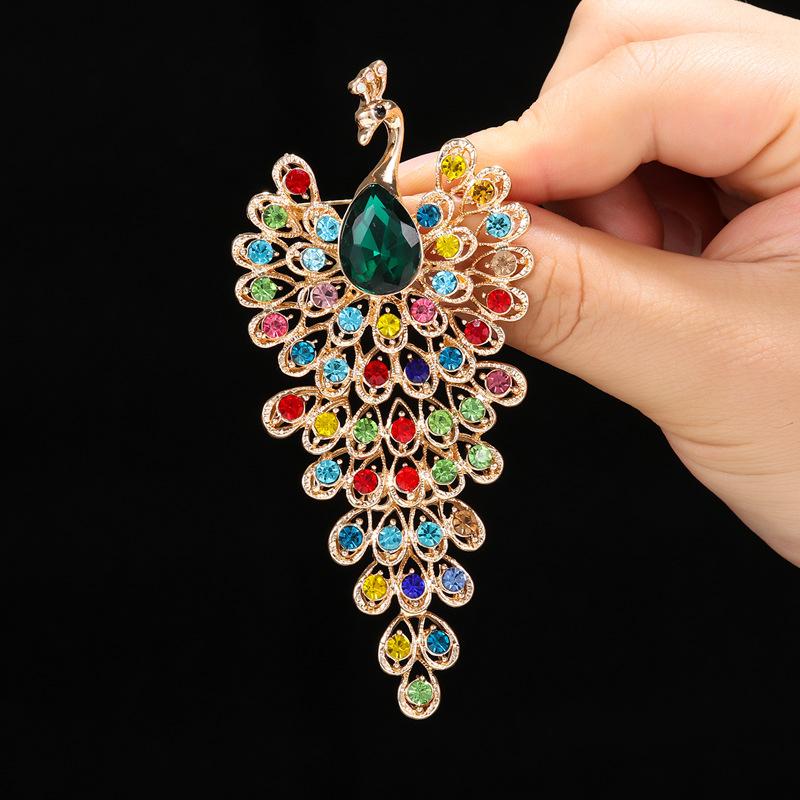 

Fashionable Peacock Women s High-end Exquisite Luxury Accessories Brooch 3*6CM