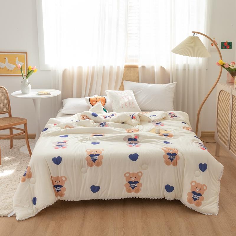 Cartoon Space Bear Rocket Pattern Summer Quilt Skin-friendly Comfortable Air Conditioning Quilted Quilt for Kids Boys Girls