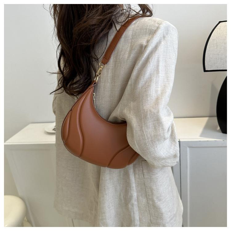 High Quality Leather Shoulder Bags for Women Simple Crossbody Handbag Retro Solid Color Saddle Bag Ladies