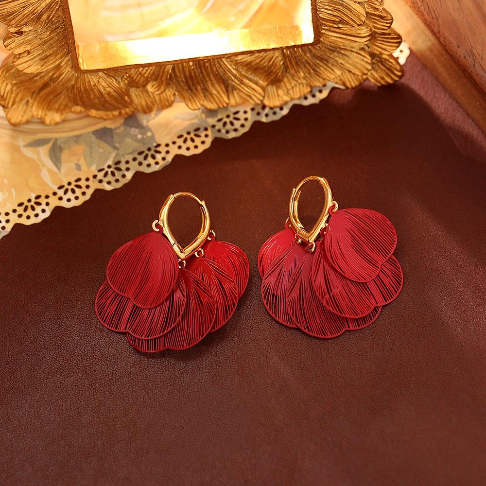 Trendy 24K Gold-Plated Leaf & Butterfly Wing Earrings for Women - Elegant Autumn/Winter Accessory