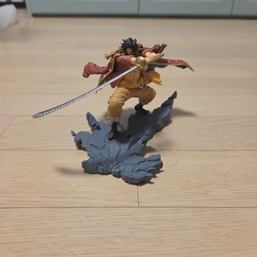 One Piece Goal D. Roger Figure