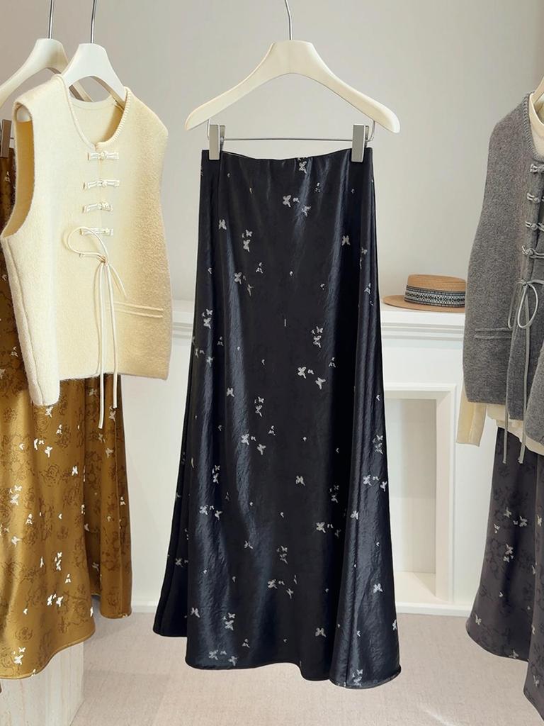 2026 Spring Women's High-Waist Mermaid Skirt: Chinese Style Butterfly Print & Slimming Satin