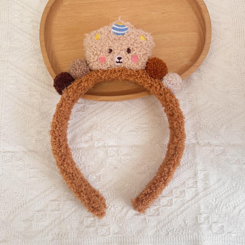 Adorable Bear Plush Headband for Women - Face Washing Hair Accessory and Makeup Headdress for Autumn and Winter